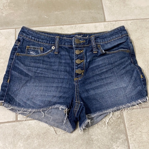 Universal thread Target‎ denim jean shorts size 2 26 GUC denim jeans distressed - Picture 1 of 7